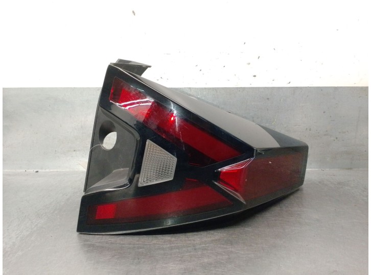 Recambio de piloto trasero derecho para dacia bigster djf/sg2/mh6xb16m500b referencia OEM IAM 265501250R 