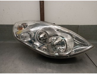 Recambio de faro derecho para renault master iii furgon ma / fm9t / myb23061a3t0 2.3 diesel referencia OEM IAM 260100049R 260108