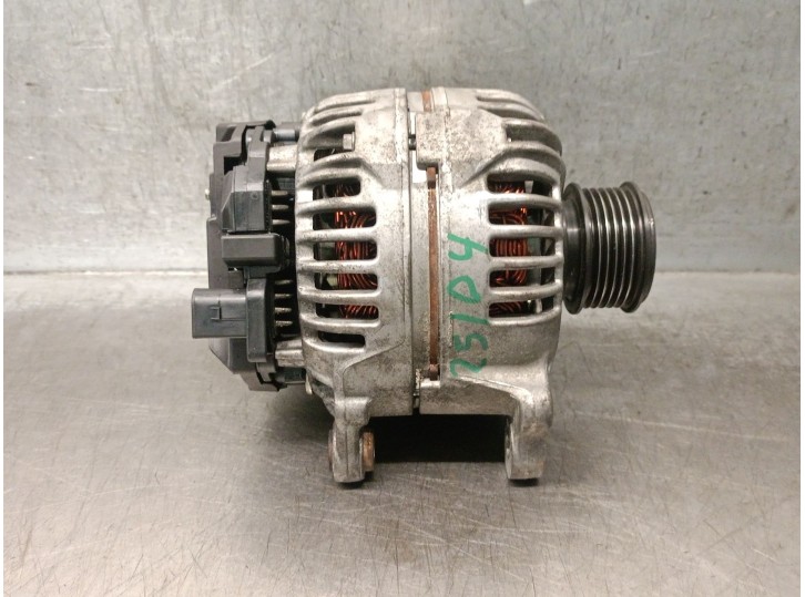 Recambio de alternador para seat leon (1p1) 2.0 tdi 16v referencia OEM IAM 06F903023F 06F903023F 