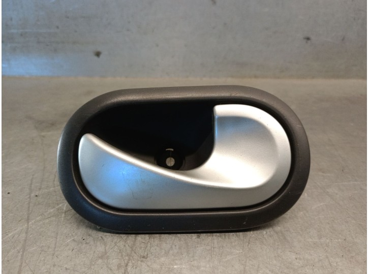 Recambio de maneta interior trasera derecha para renault modus / grand modus (f/jp0_) 1.5 dci (jp0g, jp0h) referencia OEM IAM 82