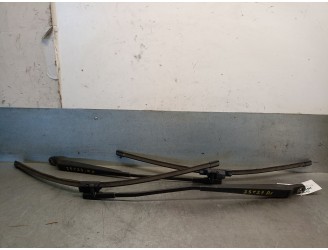 Recambio de brazo limpia delantero derecho para renault modus / grand modus (f/jp0_) 1.5 dci (jp0g, jp0h) referencia OEM IAM 820