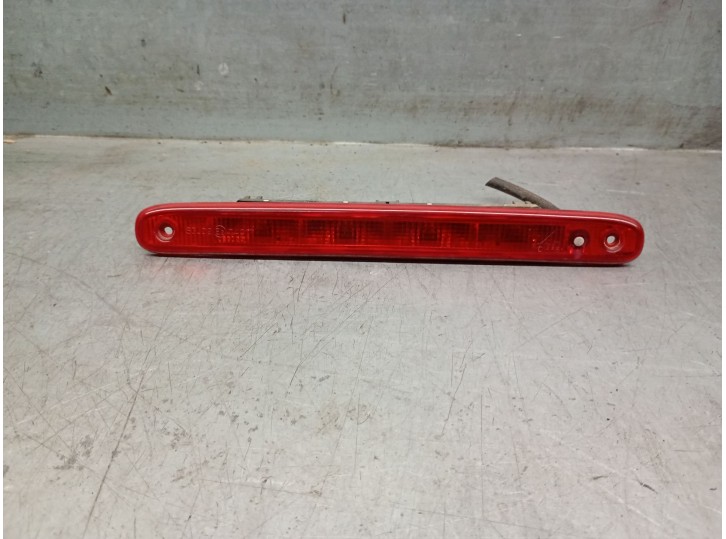 Recambio de luz central de freno para toyota aygo (_b1_) 1.0 (kgb10_) referencia OEM IAM 815700H010 815700H010 