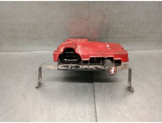 Recambio de caja reles / fusibles para renault master iii furgon ma / fm9t / myb23061a3t0 2.3 diesel referencia OEM IAM 24136288