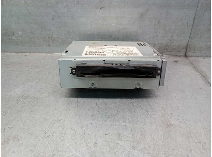 Replacement audio system / CD radio for Volvo C30 (533) 2.4 i OEM IAM reference 31215559 36050356 