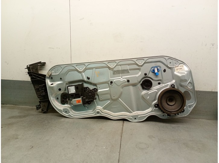 Recambio de elevalunas delantero izquierdo para volvo c30 (533) 2.4 i referencia OEM IAM 8679978 30784509 
