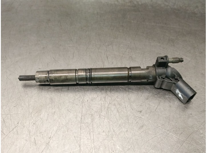 Recambio de inyector para audi q7 (4mb, 4mg, 4mq) sq7 tdi quattro referencia OEM IAM 057130277BE 0445118013