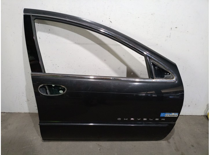 Replacement right front door for Chrysler 300M (LR) 2.7 V6 24V OEM IAM reference 5003226AD 5003226AD 