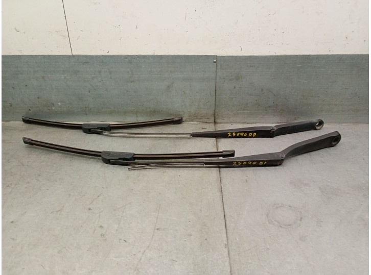 Recambio de brazo limpia delantero derecho para bmw x3 (e83) 2.0 sd referencia OEM IAM 61613453537 61613453537 