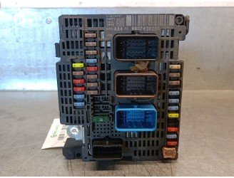 Recambio de caja reles / fusibles para peugeot 508 i (8d_) 1.6 hdi referencia OEM IAM 9807428280 