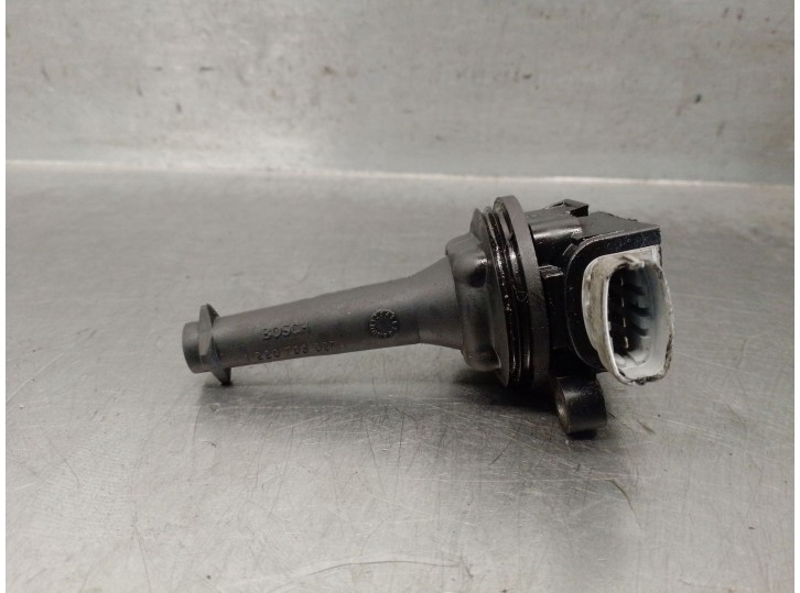 Recambio de bobina encendido para volvo c30 (533) 2.4 i referencia OEM IAM 30713417 30713417 0221604010