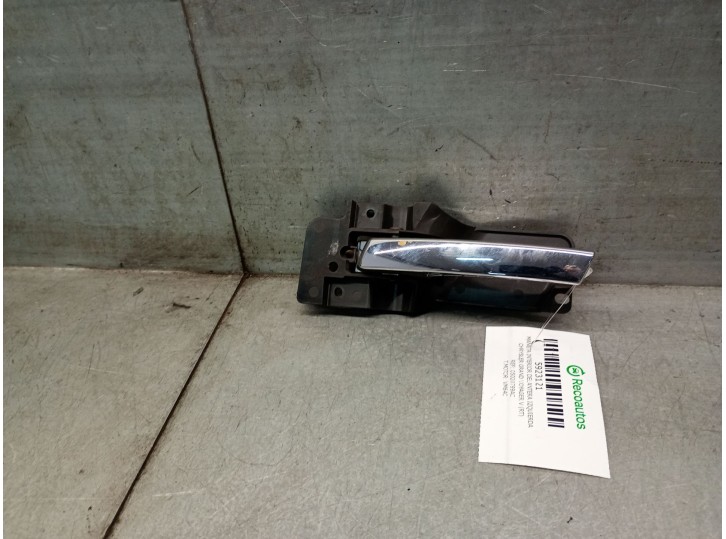 Recambio de maneta interior delantera izquierda para chrysler grand voyager v (rt) 2.8 crd referencia OEM IAM 05020799AC 5020799