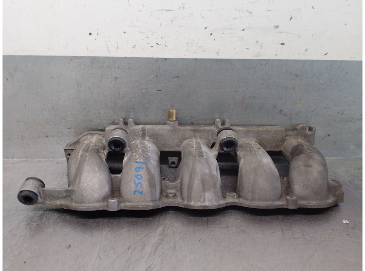 Recambio de colector admision para volvo c30 (533) 2.4 i referencia OEM IAM 30650092 30677337 