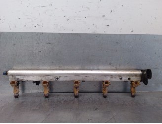 Recambio de rampa inyectora para volvo c30 (533) 2.4 i referencia OEM IAM 31355799 31355799 