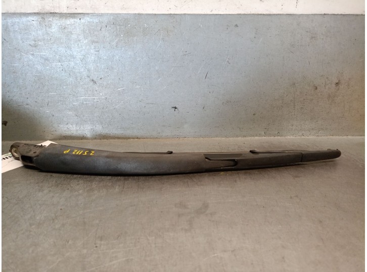 Recambio de brazo limpia trasero para chrysler grand voyager v (rt) 2.8 crd referencia OEM IAM 68028437AA 68028437AA 