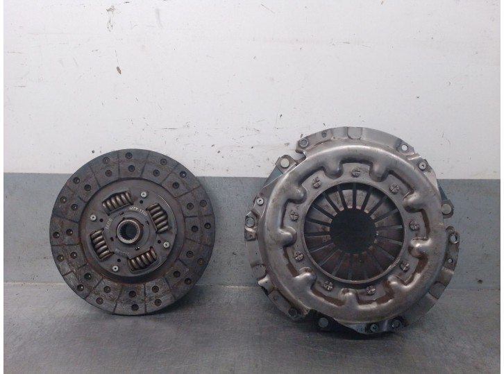 Recambio de kit embrague para nissan pick up (d22) 2.5 td 4wd referencia OEM IAM 301002S400 301002S400 