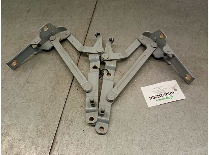 Recambio de bisagra porton para hyundai sonata iv (ef) 2.0 16v referencia OEM IAM 792203D000 792203D000 