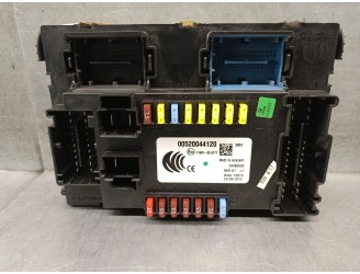 Recambio de caja reles / fusibles para jeep renegade suv (bu, b1, bv) 1.6 crd referencia OEM IAM 00520044120 00520044120 2848890