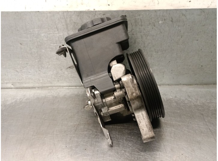 Recambio de bomba servodireccion para bmw x3 (e83) 2.0 d referencia OEM IAM 32413450766 32413450766 7692974548