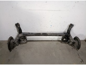 Recambio de puente trasero para toyota yaris (_p13_) 1.0 (ksp130_) referencia OEM IAM 421100D520 421100D520 
