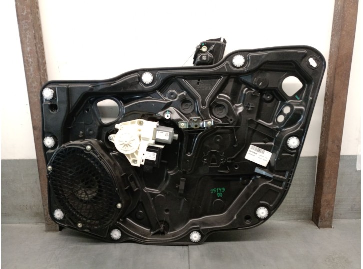 Replacement front right window regulator for Jeep Renegade SUV (BU, B1, BV) 1.6 CRD OEM IAM reference 00520154910 68268758AA C