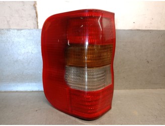 Recambio de piloto trasero izquierdo para opel combo furgoneta/monovolumen (71_) 1.7 d referencia OEM IAM 90486263 1223530 67732