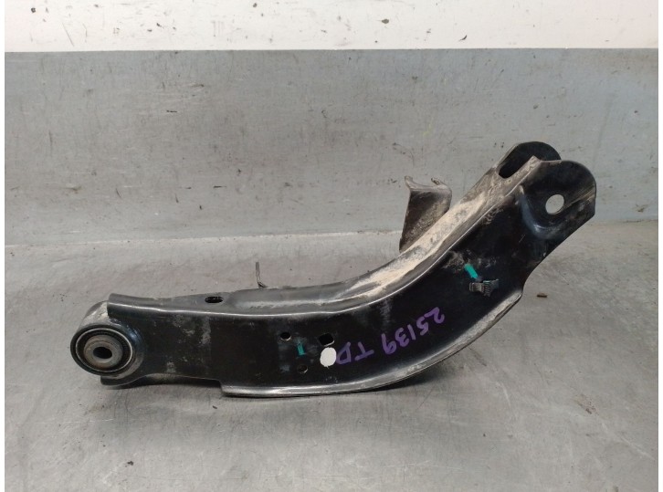 Recambio de brazo suspension superior trasero derecho para mg mg hs (as23) 1.5 t (sas23) referencia OEM IAM 10561965C 