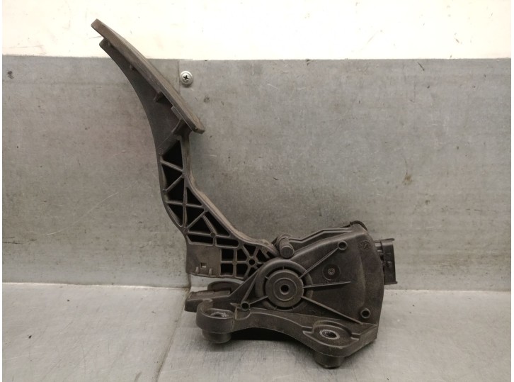 Recambio de potenciometro pedal para hyundai i30 station wagon (fd) 1.6 referencia OEM IAM 327002R300 327002R300 