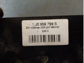 Replacement comfort module for Seat Leon (1M1) 1.6 16V OEM IAM reference 1J0959799S 5DK00795350
