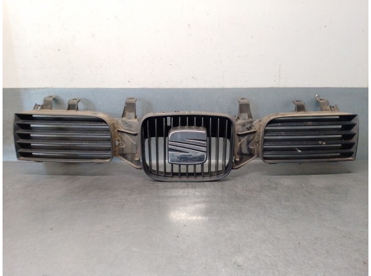 Recambio de rejilla delantera para seat leon (1m1) 1.6 16 v referencia OEM IAM 1M0807217BM 1M0807217BM 