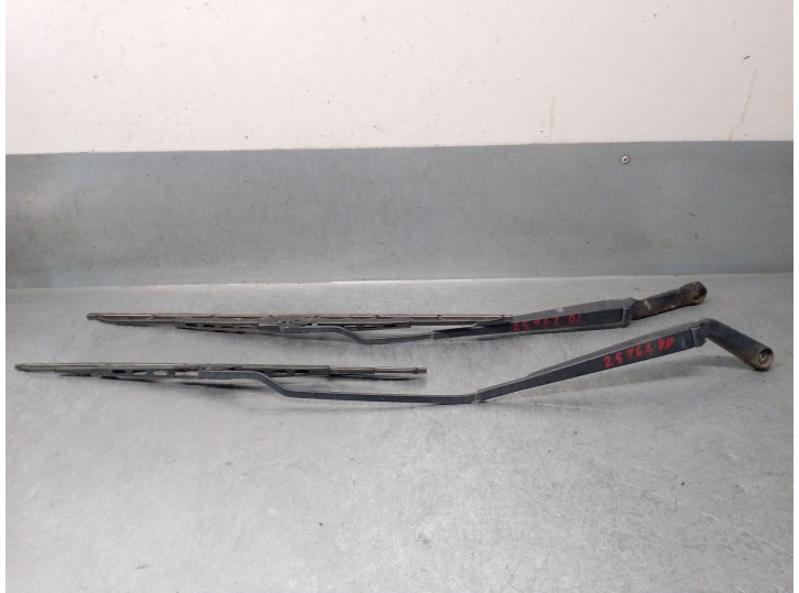 Recambio de brazo limpia delantero derecho para seat leon (1m1) 1.6 16 v referencia OEM IAM 1M1955410D 1M1955409 
