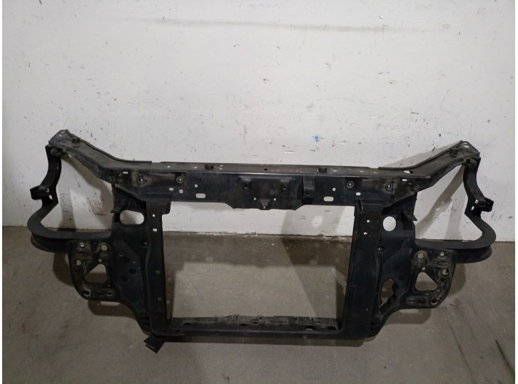 Recambio de panel frontal para hyundai getz (tb) 1.5 crdi referencia OEM IAM 641011C500 641011C500 