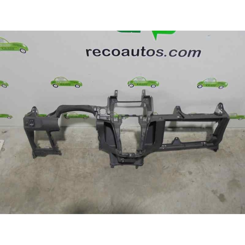 Recambio de salpicadero para toyota yaris (ksp9/scp9/nlp9) 1.3 cat referencia OEM IAM 553030D060B0 PLASTICO NEGRO 