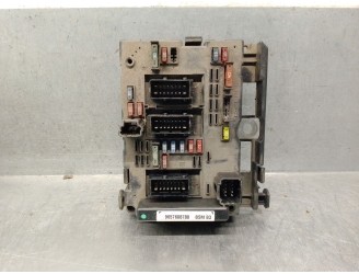 Recambio de caja reles / fusibles para peugeot 307 sw (3h) 1.6 hdi 110 referencia OEM IAM 9657608780 44604476