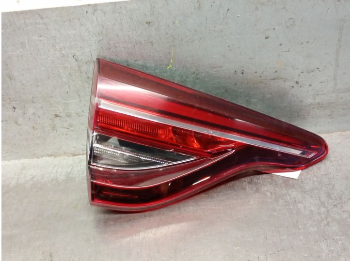 Replacement right tailgate rear light for Renault Clio V (B7_) 1.0 TCe 100 (B7MT) OEM IAM reference 265557776R 