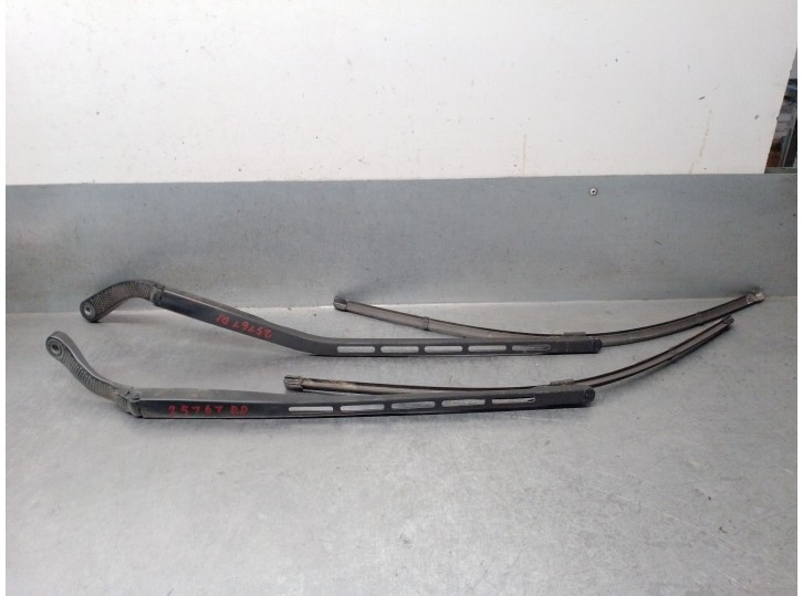 Recambio de brazo limpia delantero derecho para peugeot 307 sw (3h) 1.6 hdi 110 referencia OEM IAM 6429S9 6429S9 