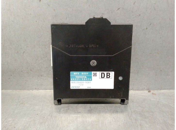 Recambio de caja reles / fusibles para toyota yaris (_p13_) 1.0 (ksp130_) referencia OEM IAM 892210D470 MB2380009281