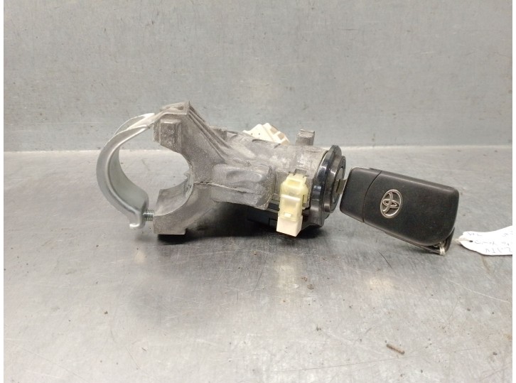 Recambio de conmutador de arranque para toyota yaris (_p13_) 1.0 (ksp130_) referencia OEM IAM 450200D04 450200D04 