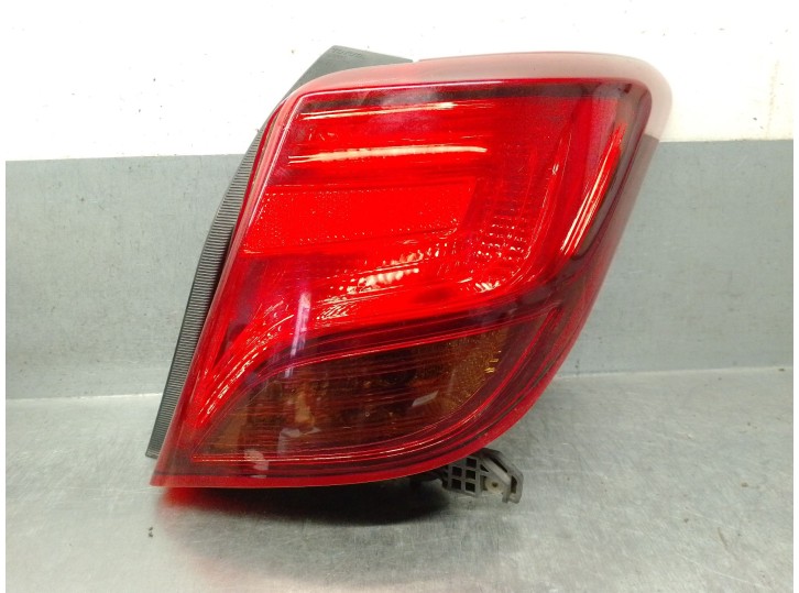 Recambio de piloto trasero derecho para toyota yaris (_p13_) 1.0 (ksp130_) referencia OEM IAM 815510D600 815510D600 