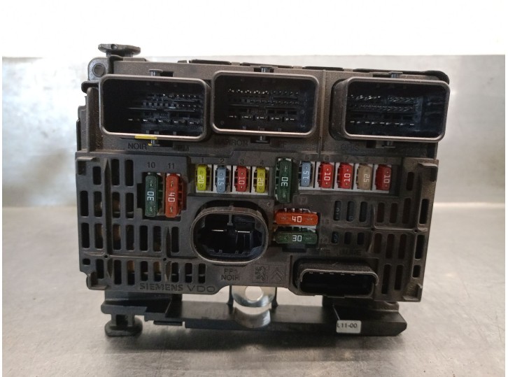 Recambio de caja reles / fusibles para citroën c5 ii (rc_) 2.0 hdi (rcrhrh) referencia OEM IAM 9661682980 