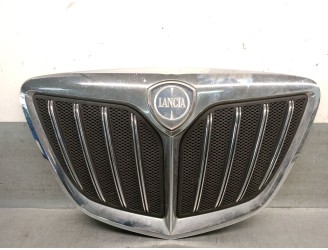 Recambio de rejilla delantera para lancia musa (350_) 1.3 d multijet (350.axm11, 350.axm1a, 350.axi1a) referencia OEM IAM 518100
