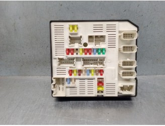 Recambio de caja reles / fusibles para renault megane iii coupé (dz0/1_) 1.4 tce (dz0f, dz1v) referencia OEM IAM 284B61871R 