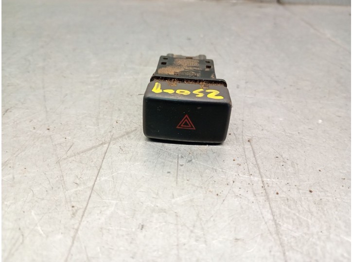 Recambio de warning para nissan pick up (d22) 2.5 td 4wd referencia OEM IAM 25290VR200 25290VR200 