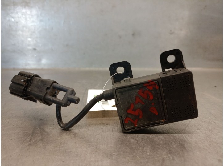 Recambio de sensor para ssangyong rodius i 2.7 xdi referencia OEM IAM 6870021460 