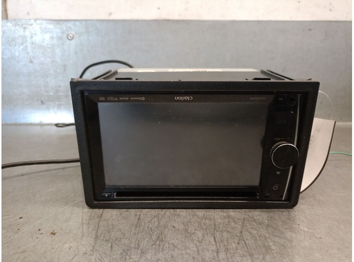 Recambio de sistema audio / radio cd para ssangyong rodius i 2.7 xdi referencia OEM IAM 5311602KHZ 