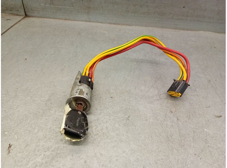 Recambio de conmutador de arranque para renault megane i coach (da0/1_) 1.4 16v (da0d, da1h, da0w, da10) referencia OEM IAM 7701