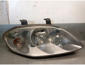 Recambio de faro derecho para ssangyong rodius i 2.7 xdi referencia OEM IAM 8310221305 8310221305 