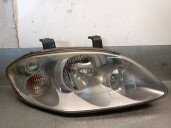 Recambio de faro derecho para ssangyong rodius i 2.7 xdi referencia OEM IAM 8310221305 8310221305 