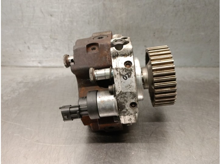 Recambio de bomba inyeccion para chrysler grand voyager v (rt) 2.8 crd referencia OEM IAM 35022104H 68046351AA 0445010152