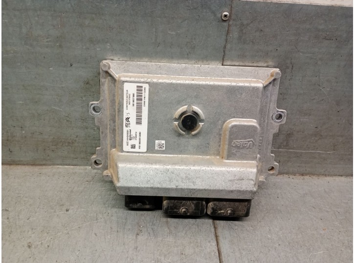 Recambio de centralita motor uce para citroën c3 iii (sx) 1.2 vti 82 referencia OEM IAM 9819657880 