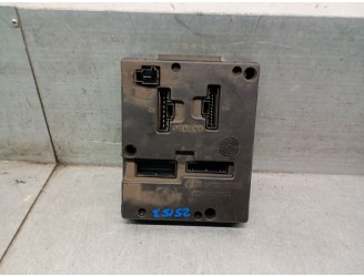 Recambio de caja reles / fusibles para renault megane i coach (da0/1_) 1.4 16v (da0d, da1h, da0w, da10) referencia OEM IAM 82000